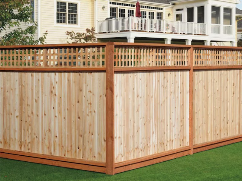 Lattice Top Wood Fence Style